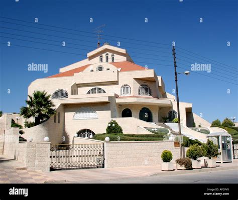 luxury villas in amman